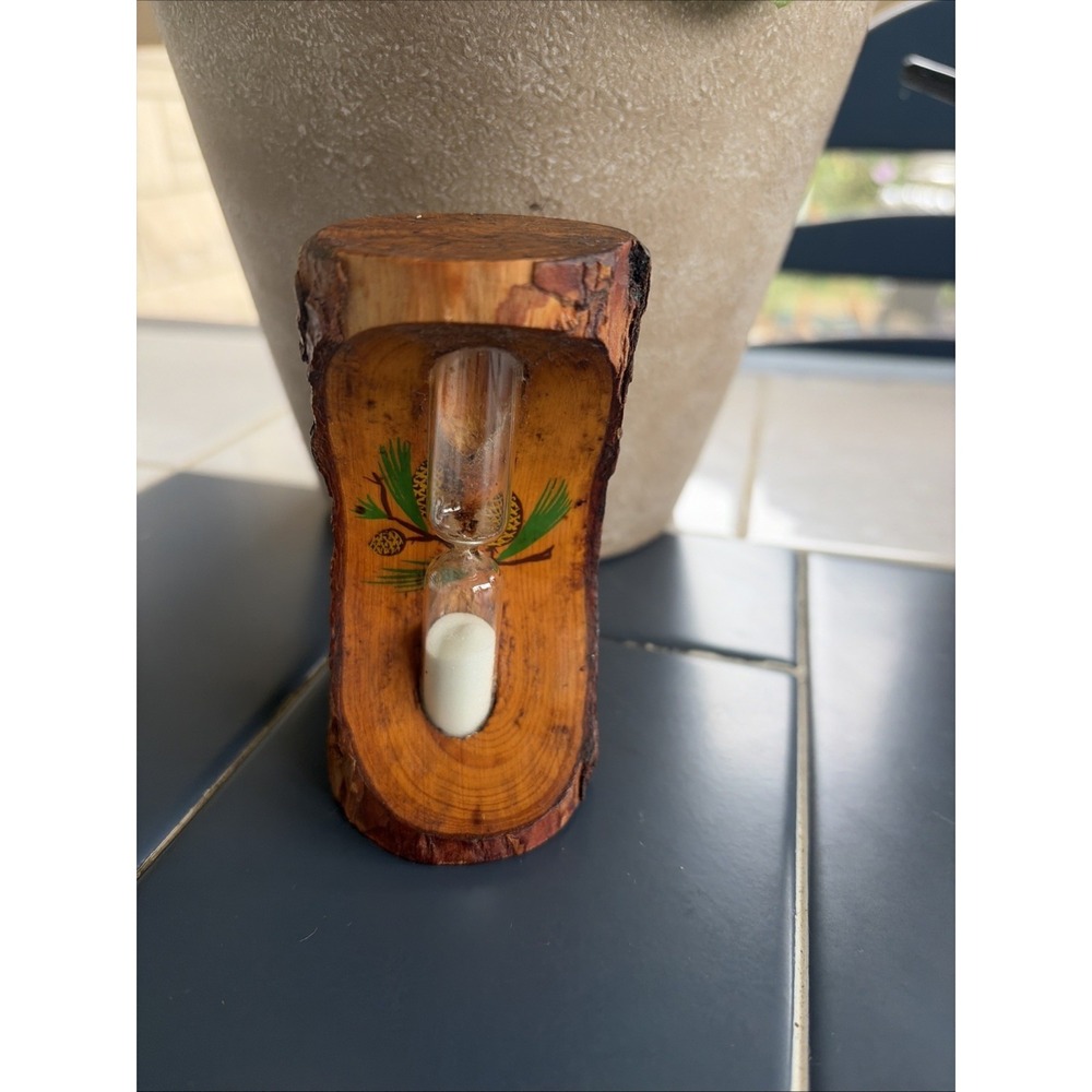 Vtg Hand-carved and Painted Small Wooden Hourglass Holder With Sand Timer (E10)